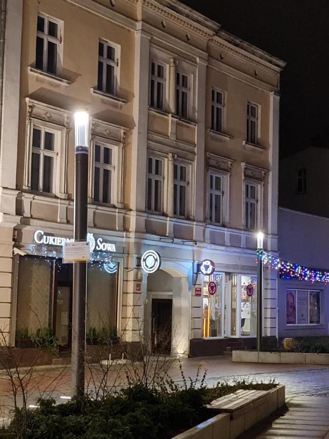 Aparthotel Rezydencja Marzec Gniezno Exterior foto